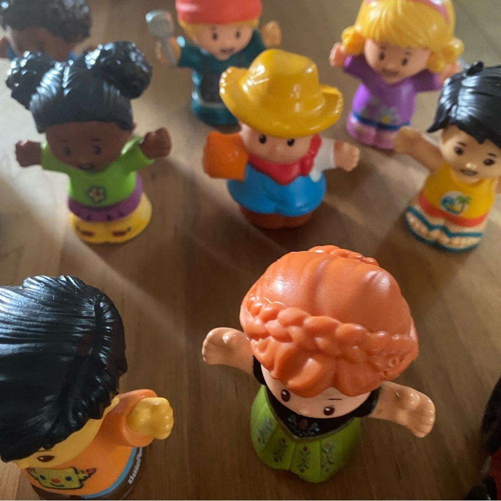 Fisher-Price Little People 17 Piece Assorted Figures Character Kids Toy Play Set - Picture 6 of 12